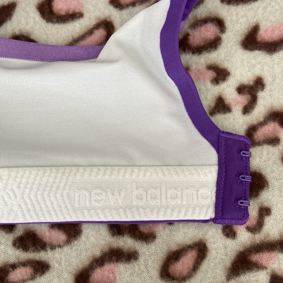 New Balance Sports Bra - Picture 8 of 8